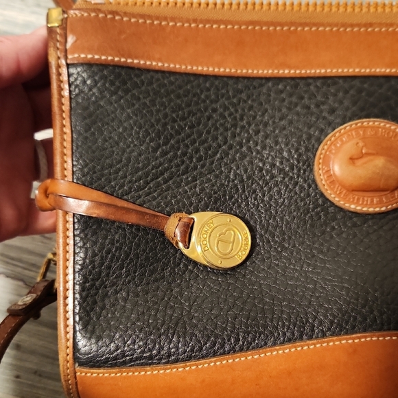 Two-Tone Leather Crossbody Bag - Picture 8 of 16